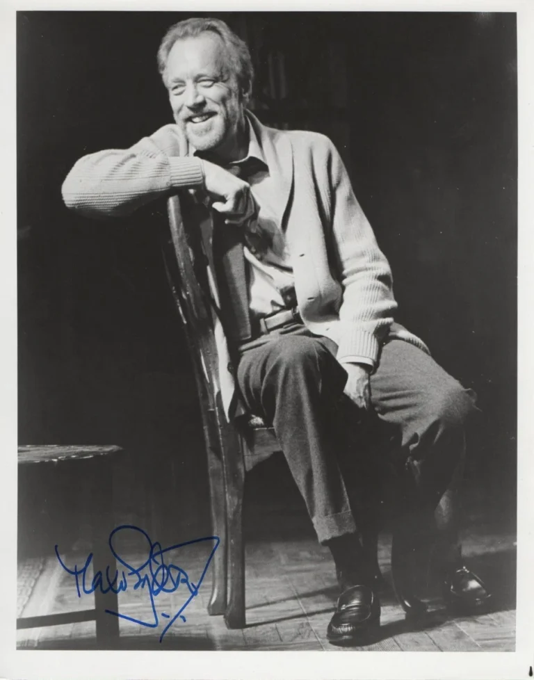 Max von Sydow Signed Autographed 8X10 Photo Legendary Hollywood Actor PSA Q70312