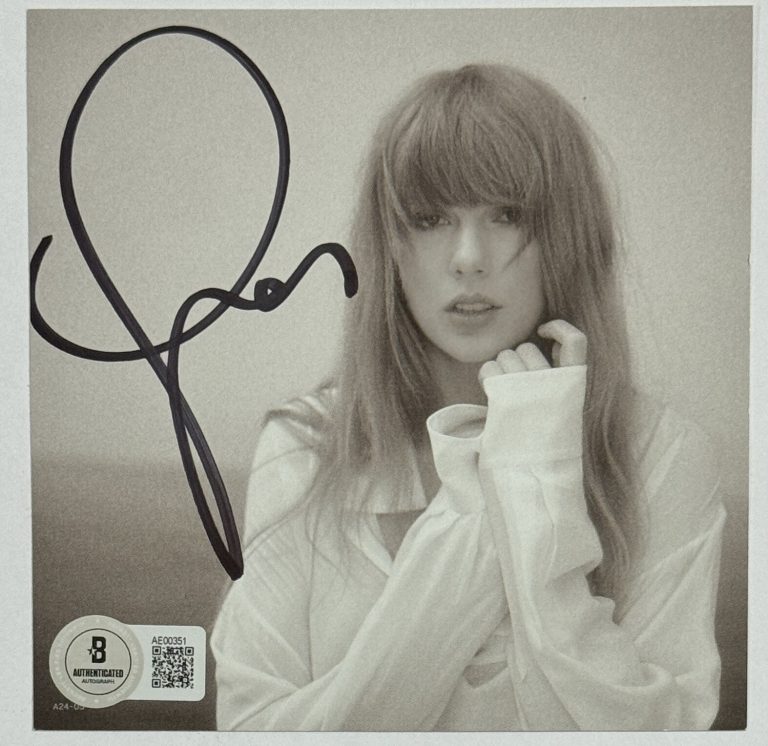 TAYLOR SWIFT Tortured Poets CD & Signed Autograph Photo Picture BAS Beckett COA