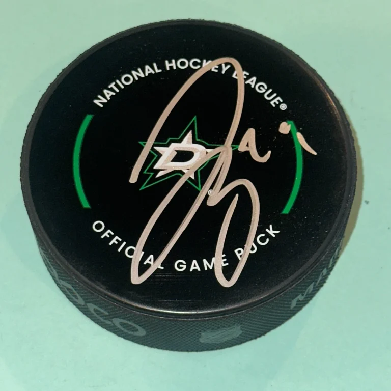 JAKE OETTINGER Signed Dallas STARS Official GAME Puck Beckett (BAS)