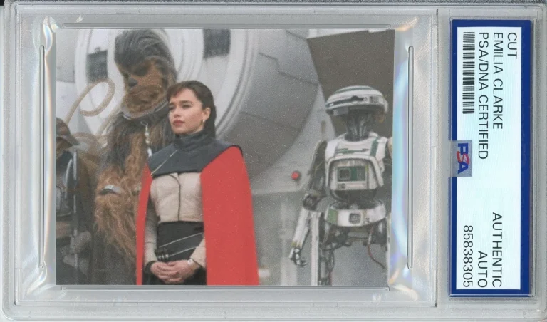 EMILIA CLARKE STAR WARS QI’RA AUTOGRAPH PSA DNA CERTIFIED COA SIGNED PICTURE CUT