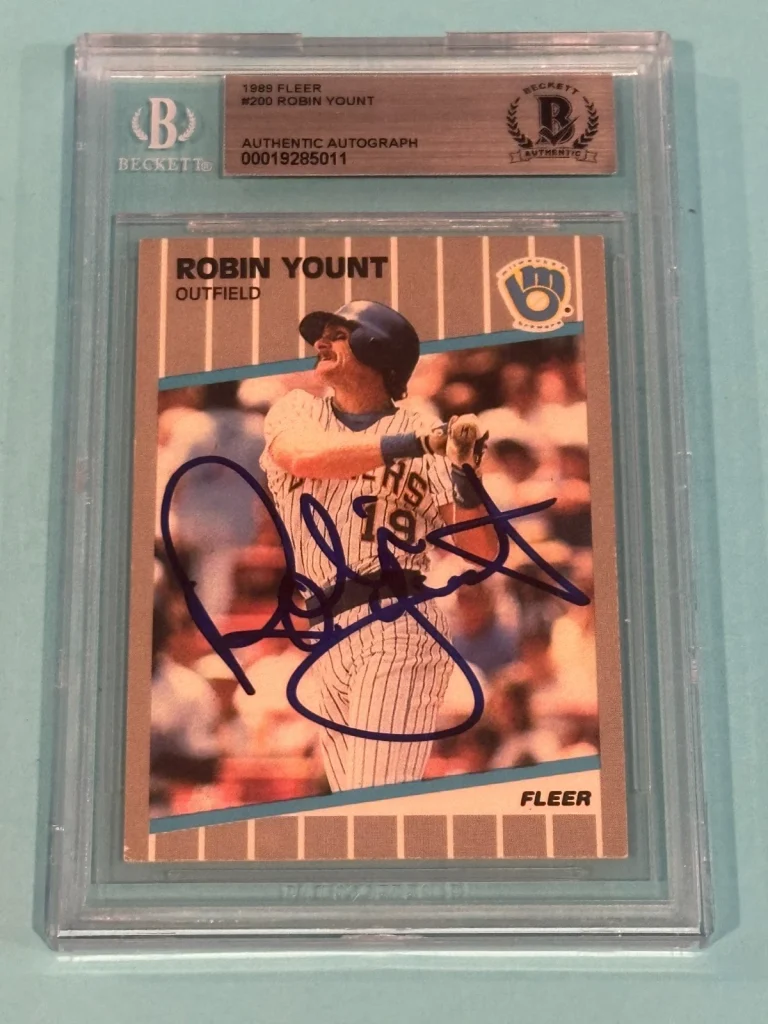 ROBIN YOUNT Signed 1989 FLEER Card #200 Beckett Authenticated (BAS)
