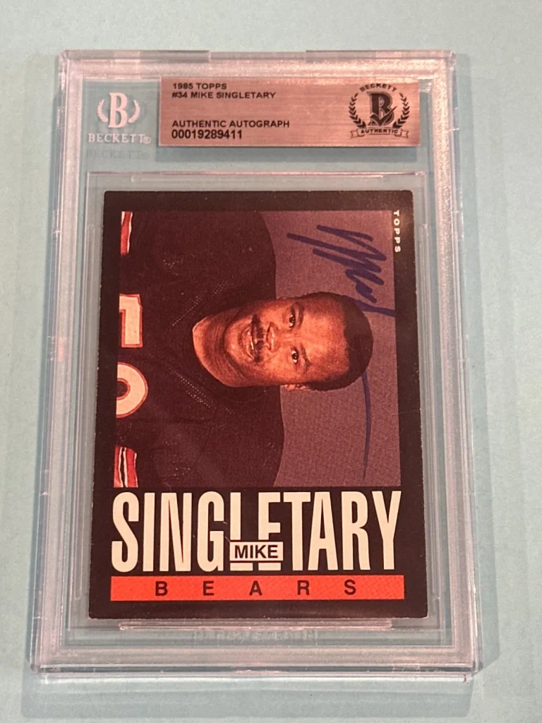 MIKE SINGLETARY Signed 1985 TOPPS Card #34 Beckett BAS