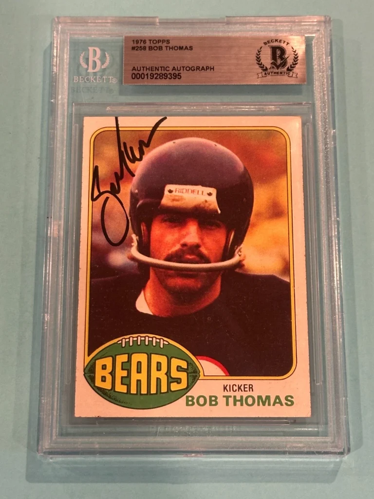 BOB THOMAS Signed 1976 TOPPS Card #258 Beckett (BAS)