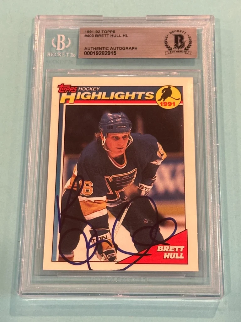 BRETT HULL Signed 1991-92 TOPPS Card #403 Beckett Authenticated (BAS)