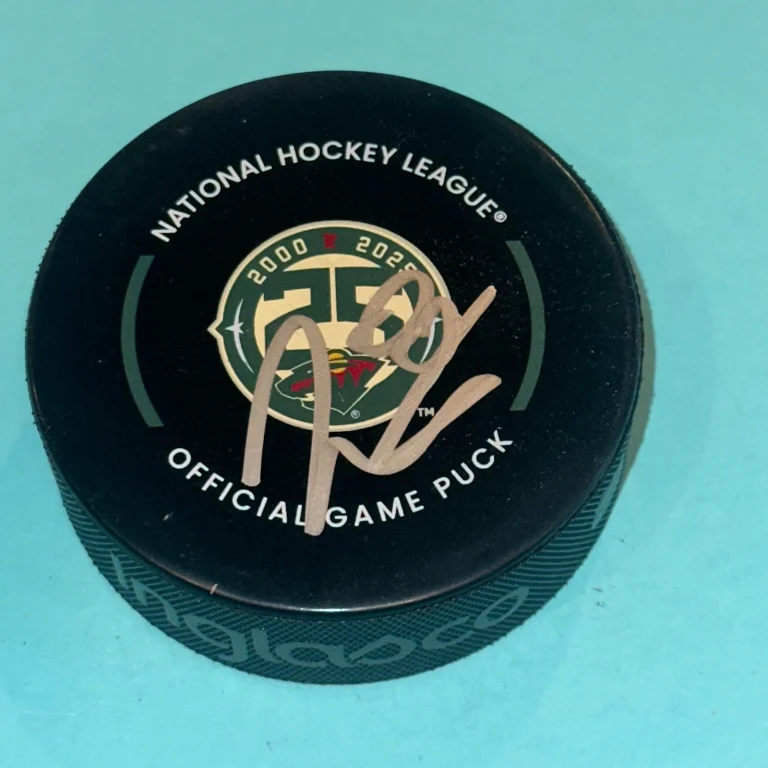 ZEEV BUIUM Signed Minnesota WILD 25th Anniv. Official GAME Puck Beckett (BAS)