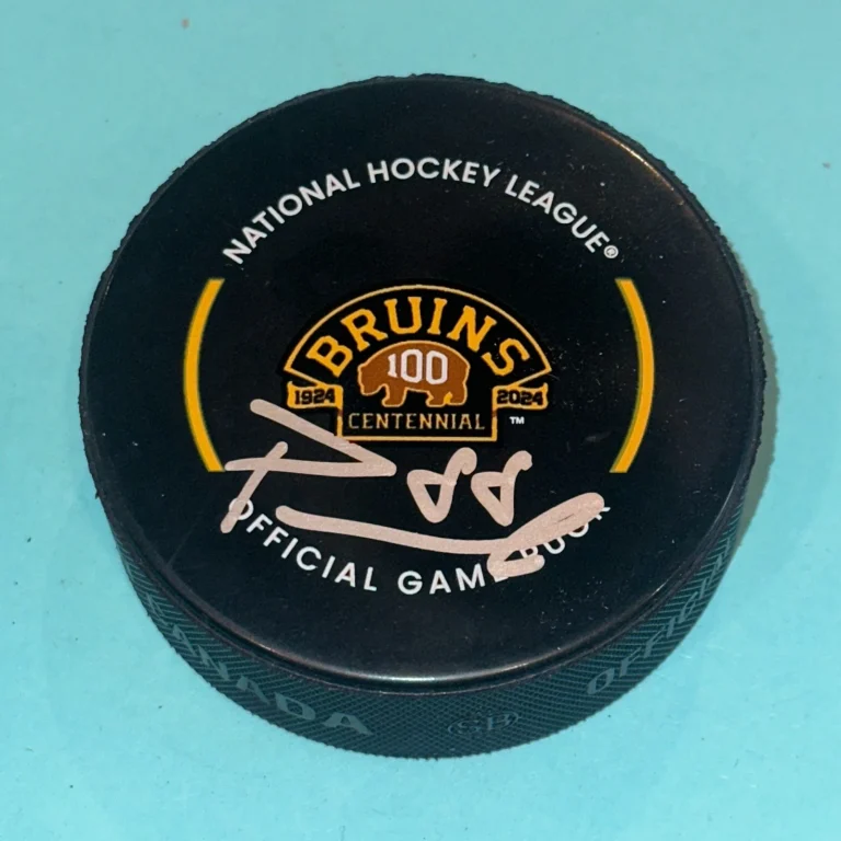 DAVID PASTRNAK Signed Boston BRUINS 100th Ann. Official GAME Puck Beckett (BAS)