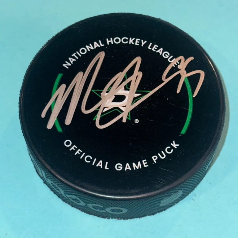 MATT DUCHENE Signed Dallas STARS Official GAME Puck Beckett (BAS)