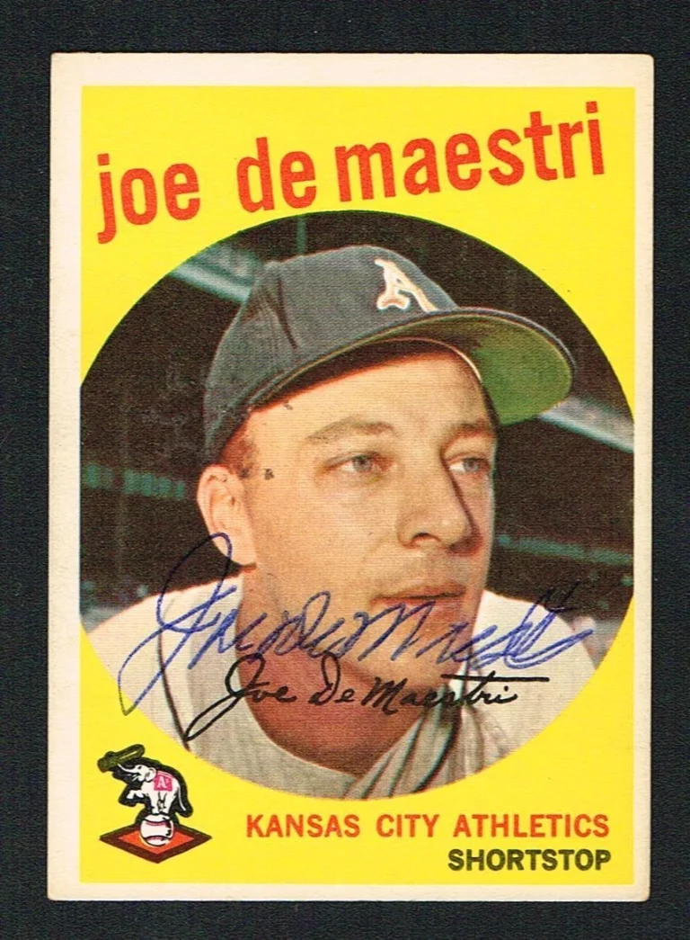 Joe De Maestri #64 signed autograph auto 1959 Topps Baseball Trading Card