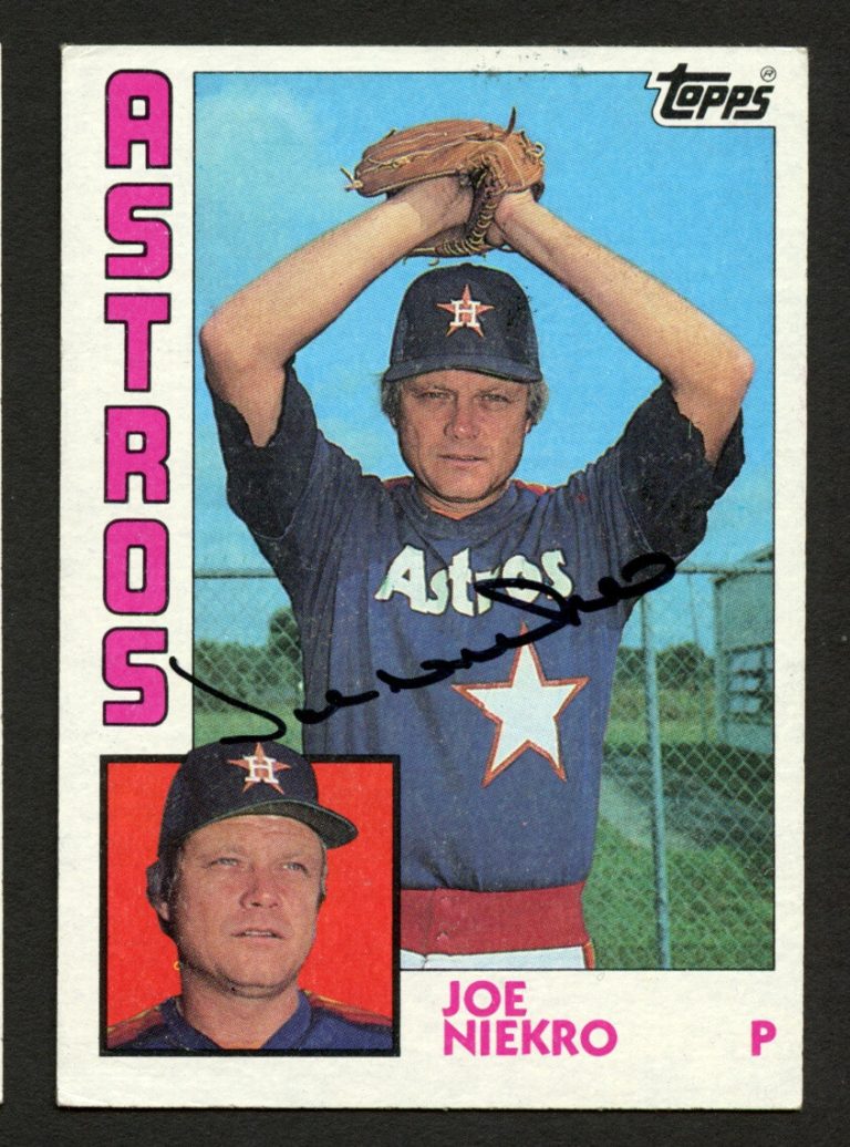 Joe Niekro #586 signed autograph auto 1984 Topps Baseball Trading Card
