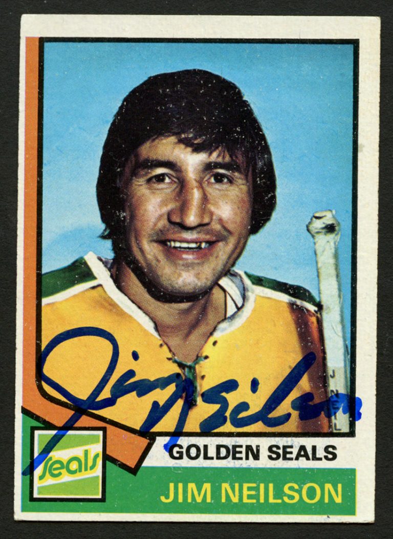 Jim Neilson #109 signed autograph auto 1974-75 Topps Hockey Trading card