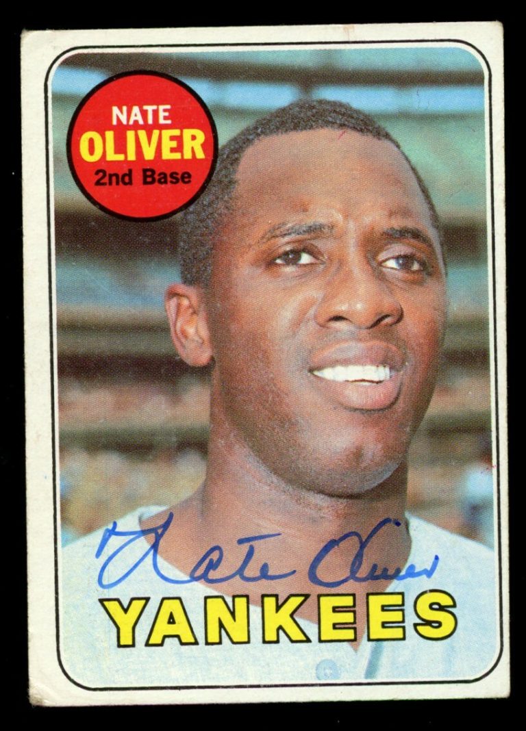 Nate Oliver #354 signed autograph auto 1969 Topps Baseball Trading Card