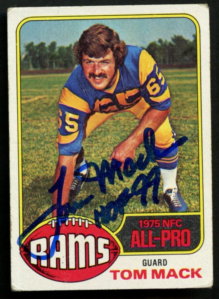 Tom Mack #110 signed autograph auto 1976 Topps Football Trading Card