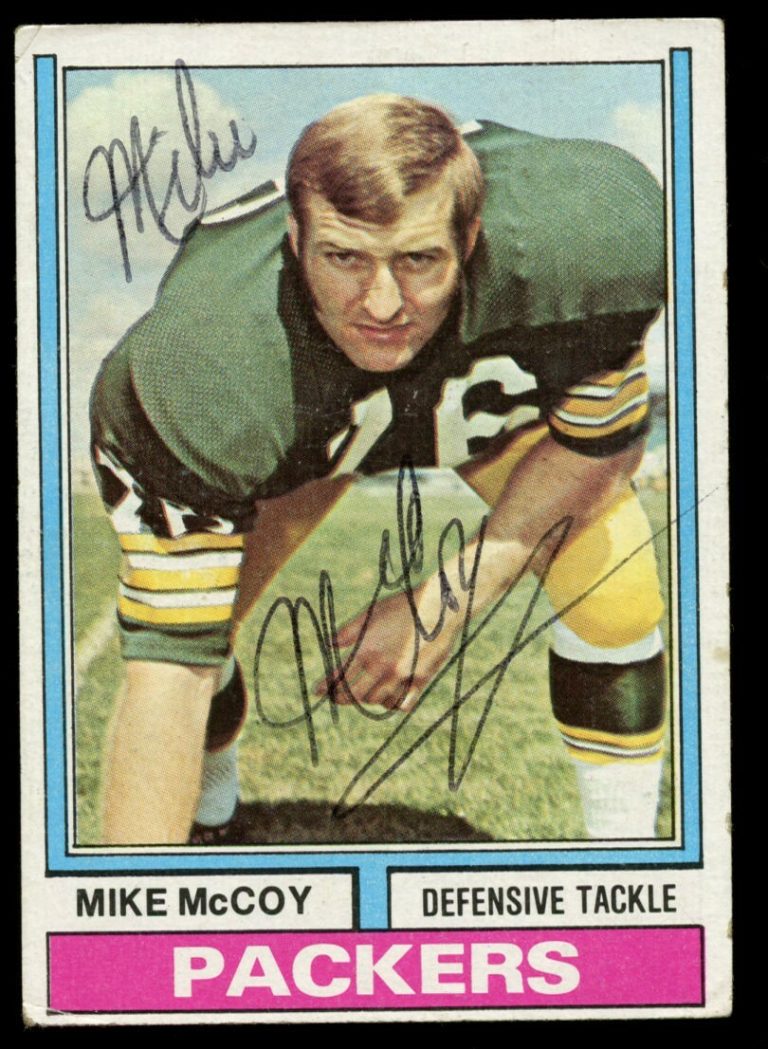Mike McCoy #425 signed autograph auto 1974 Topps Football Trading Card