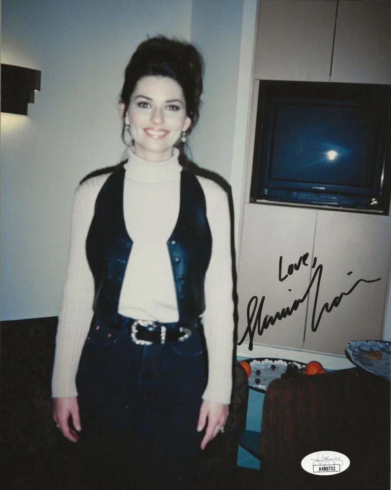Shania Twain REAL hand SIGNED early 8x10