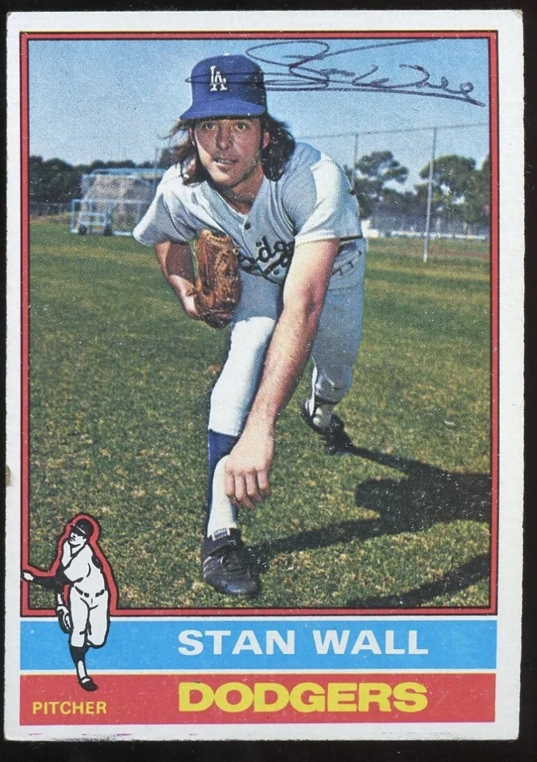 Stan Wall #584 signed autograph auto 1976 Topps Baseball Trading Card