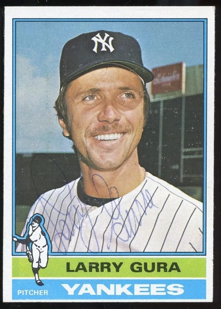 Larry Gura #319 signed autograph auto 1976 Topps Baseball Trading Card