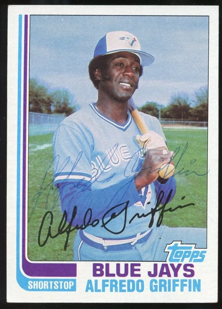 Alfredo Griffin #677 signed autograph auto 1982 Topps Baseball Trading Card