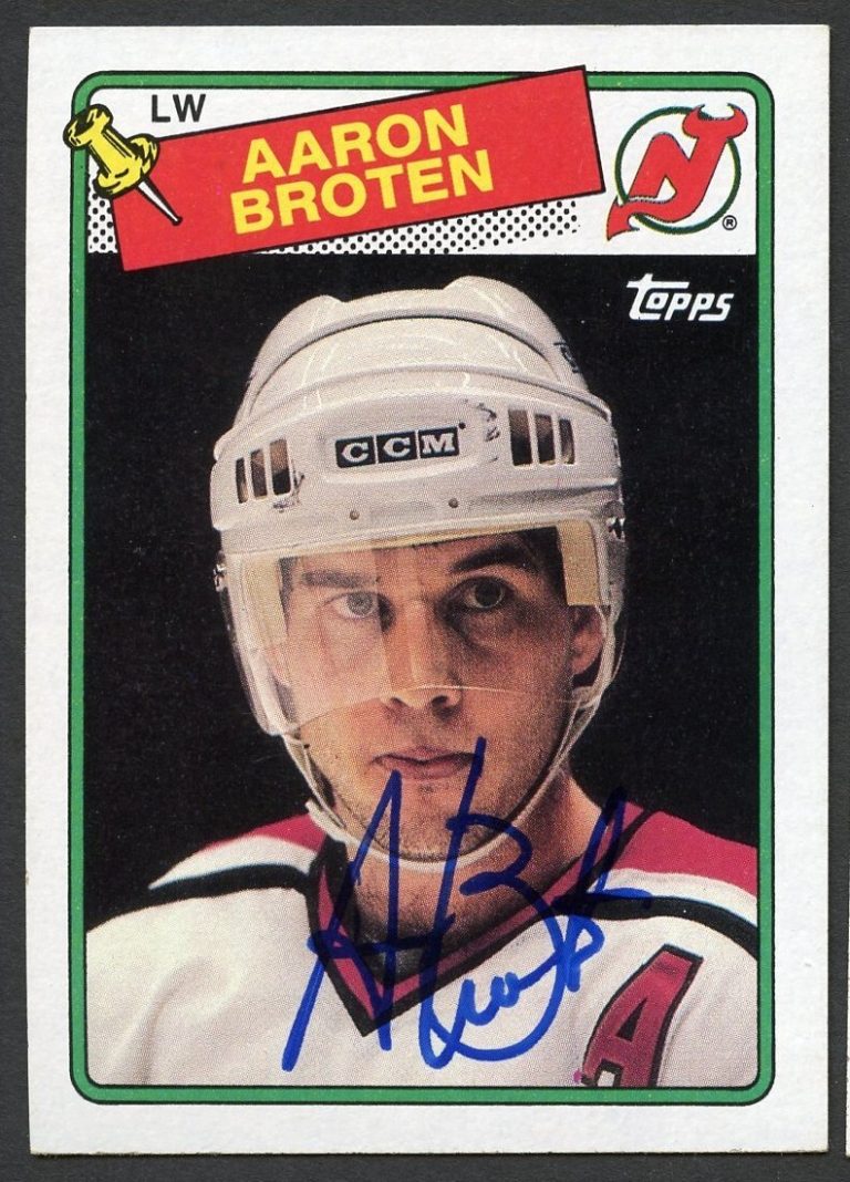 Aaron Broten #138 signed autograph auto 1988-89 Topps Hockey Trading Card