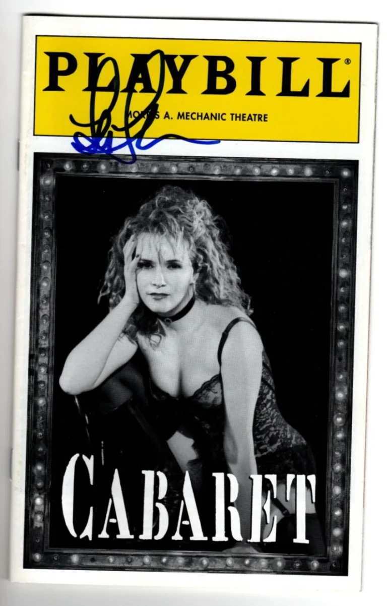 Lea Thompson REAL hand SIGNED Cabaret Playbill 2000 COA Back To The Future