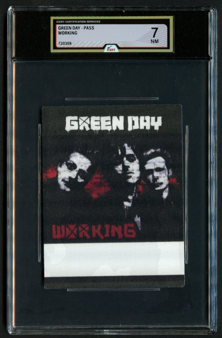 Green Day Tour Working Backstage Pass Grade 7 iCERT Slabbed