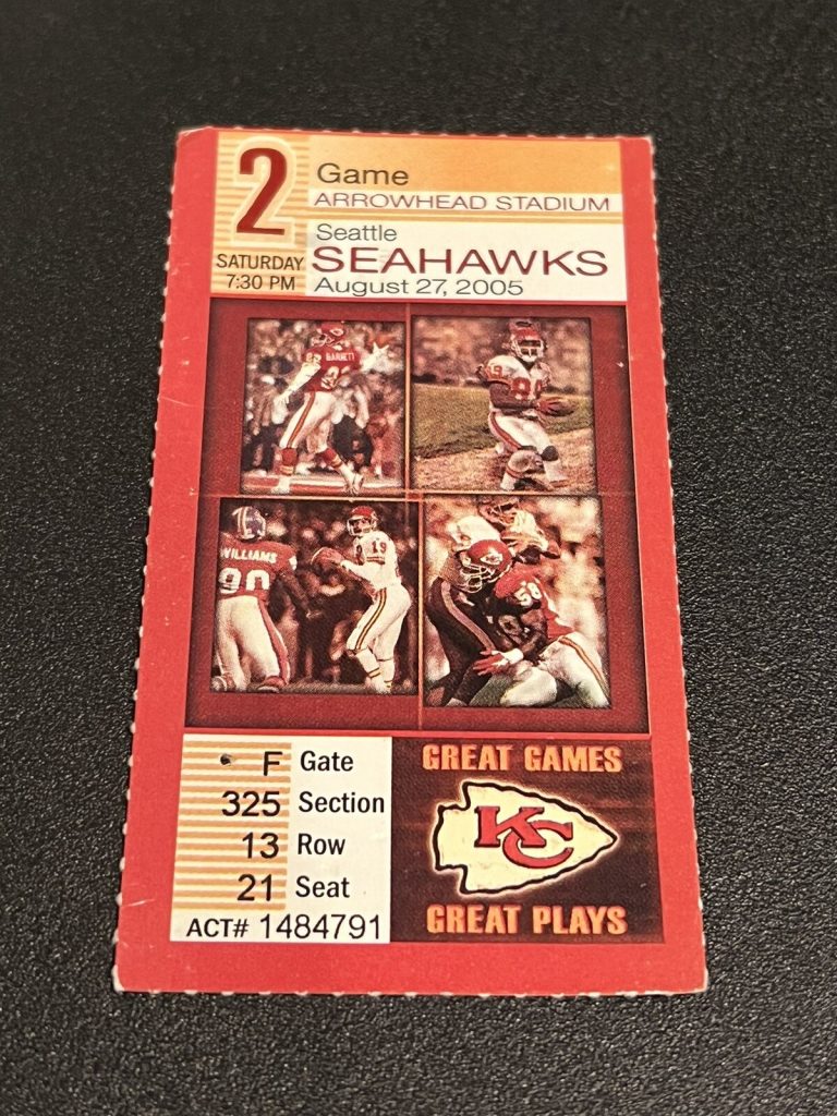 FOOTBALL TICKET STUB ARROWHEAD KANSAS CITY CHIEFS SEATTLE SEAHAWKS 8/27 2005
