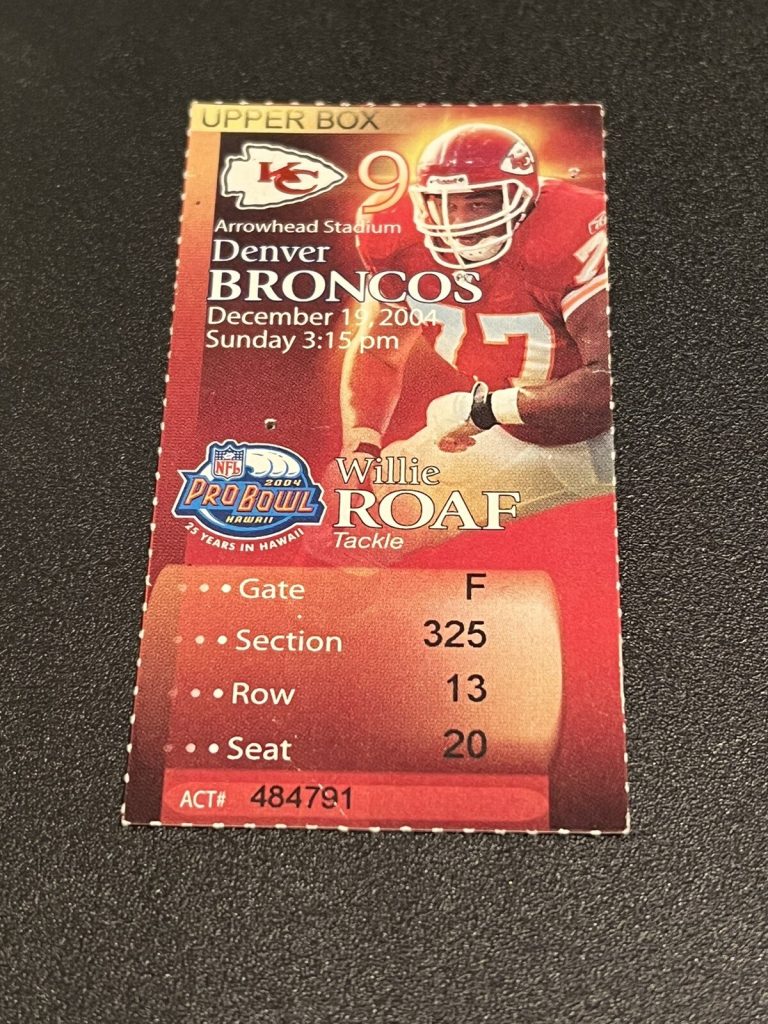 FOOTBALL TICKET STUB ARROWHEAD KANSAS CITY CHIEFS DENVER BRONOS 12/19 2004