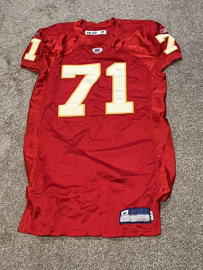 KANSAS CITY CHIEFS GAME USED ? ISSUED FOOTBALL JERSEY NO NAME PRO CUT SZ 50 #71