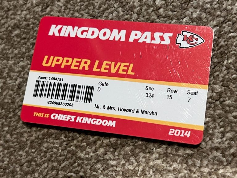 KANSAS CITY CHIEFS ARROWHEAD STADIUM SEASON TICKET HOLDER PASS 2014