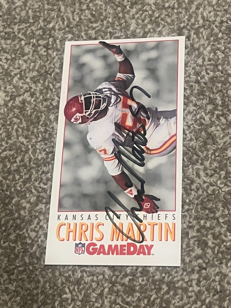 SIGNED FOOTBALL CARD AUTO KANSAS CITY CHIEFS  1992 FLEER GAMEDAY CHRIS MARTIN