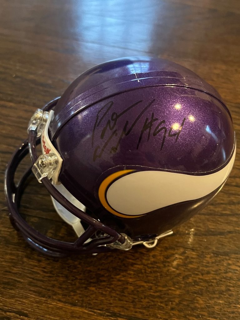 SIGNED FOOTBALL MINI HELMET AUTO MINNESOTA VIKINGS PAT WILLIAMS 3x PB *DAMAGE*