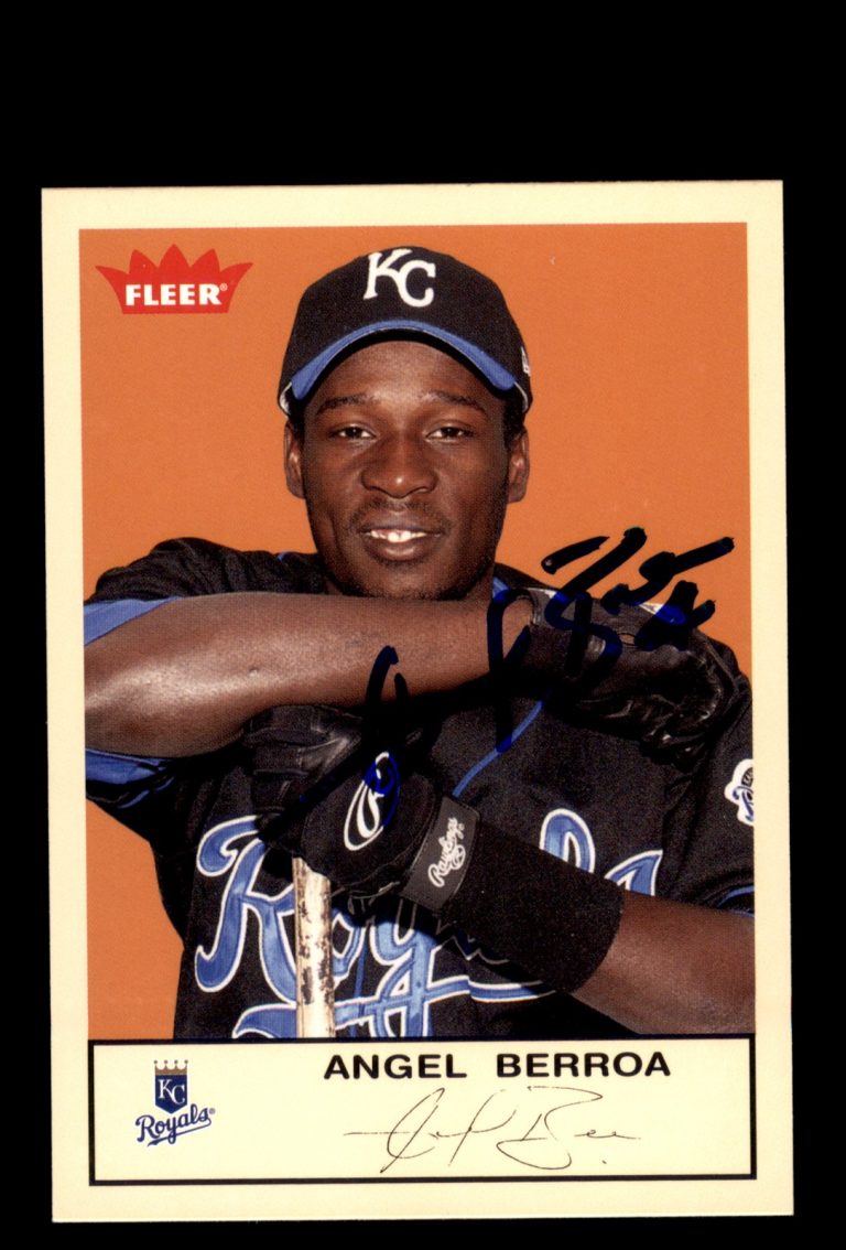 Signed Baseball Card Auto 2005 Fleer Tradition #277 Angel Berroa KC Royals