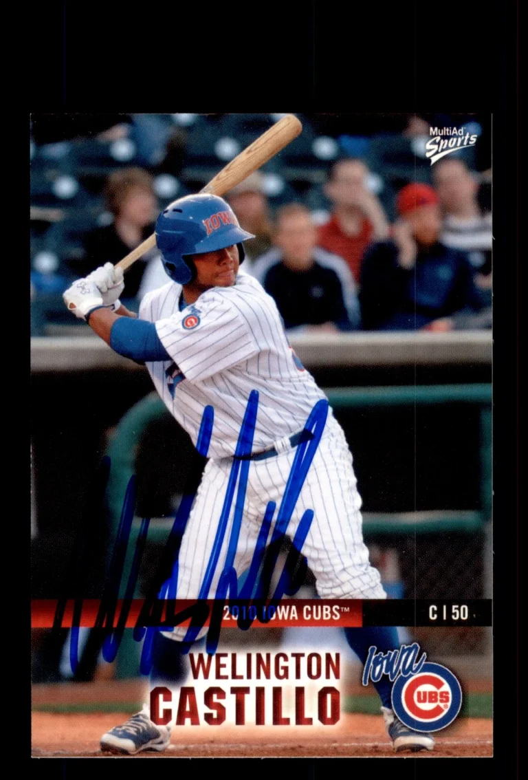 Signed Baseball Card Auto 2010 MultiAd Iowa Cubs #17 Welington Castillo