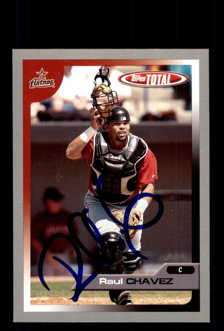 Signed Baseball Card Auto 2005 Topps Total #49 Raul Chavez Astros Silver