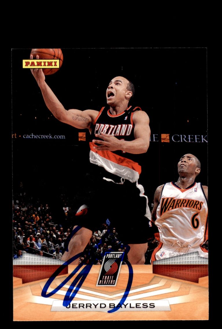 Signed Basketball Card Auto Jerryd Bayless 2009-10 Panini #220 Trail Blazers