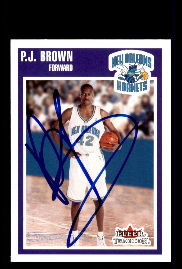 Signed Basketball Card Auto P.J. Brown 2002-03 Fleer Tradition #99 Hornets