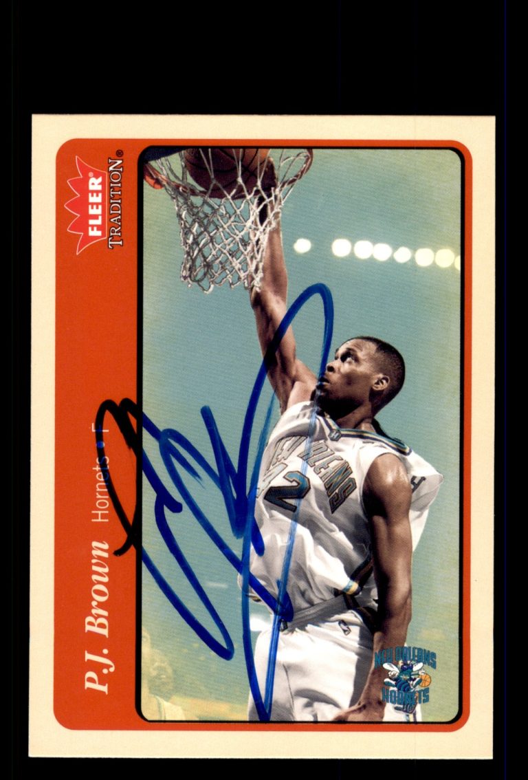Signed Basketball Card Auto P.J. Brown 2004-05 Fleer Tradition #7 Hornets