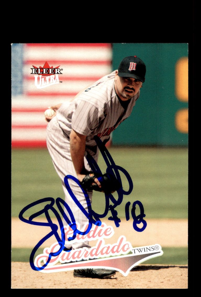 Signed Baseball Card Auto Eddie Guardado 2004 Fleer Ultra #8 Minnesota Twins
