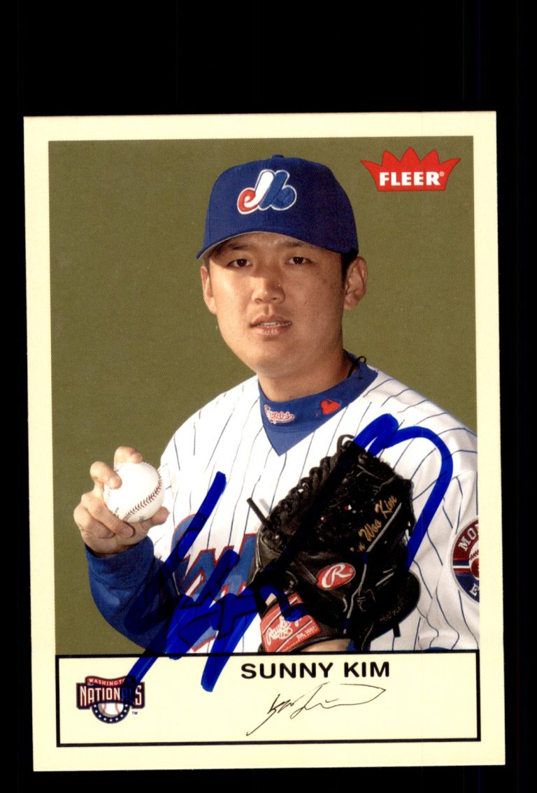 Signed Baseball Card Auto Sun Woo Sunny Kim 2005 Fleer Tradition #158