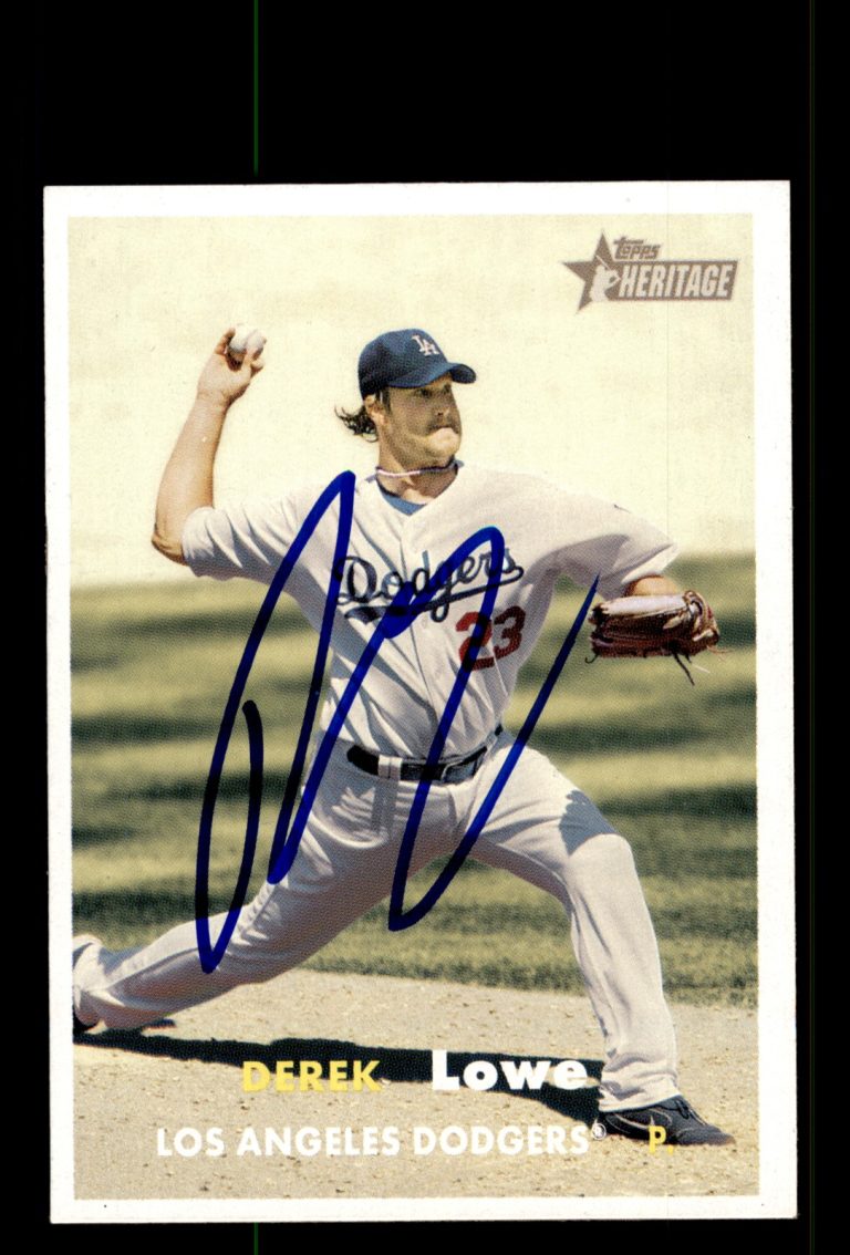Signed Baseball Card Auto Derek Lowe 2006 Topps Heritage #5 Los Angeles Dodgers