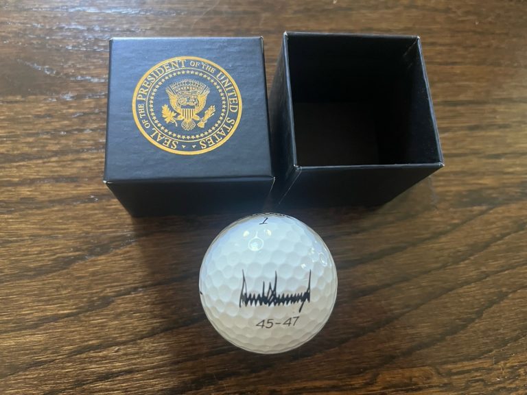 PRESIDENT DONALD TRUMP 2025 45 - 47 OFFICIAL WHITE HOUSE GOLF BALL W/ BOX