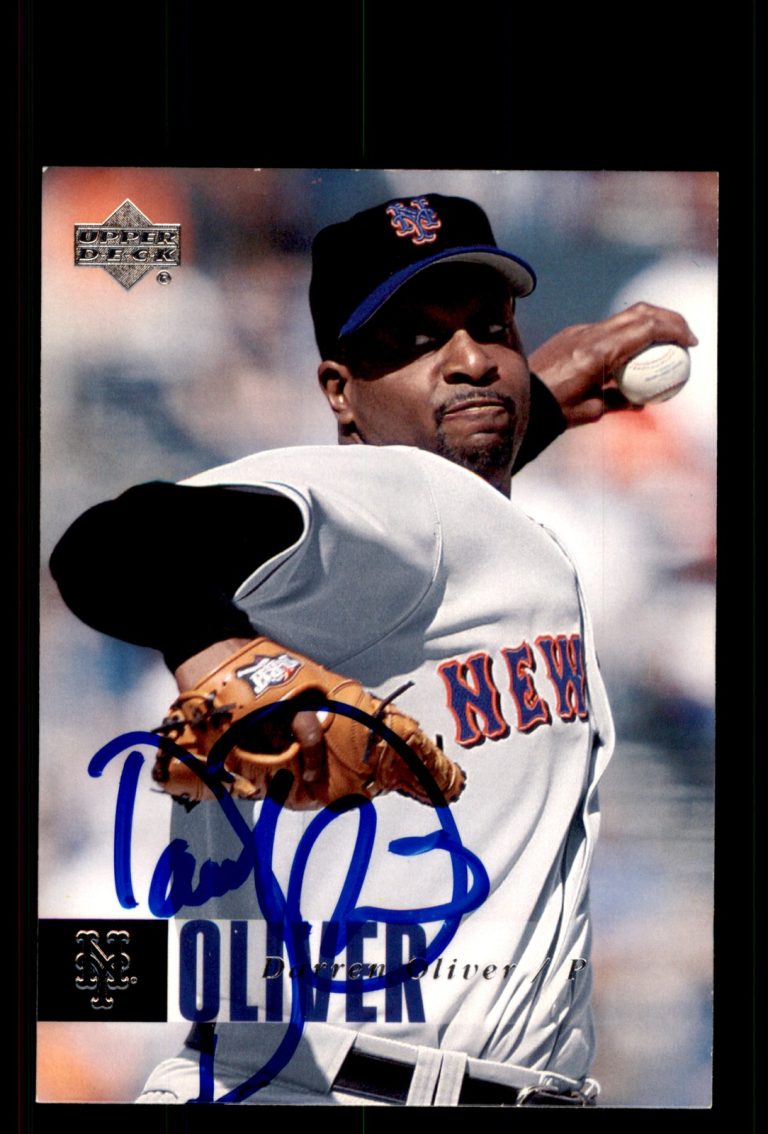 Signed Baseball Card Auto Darren Oliver 2006 Upper Deck #705 New York Mets
