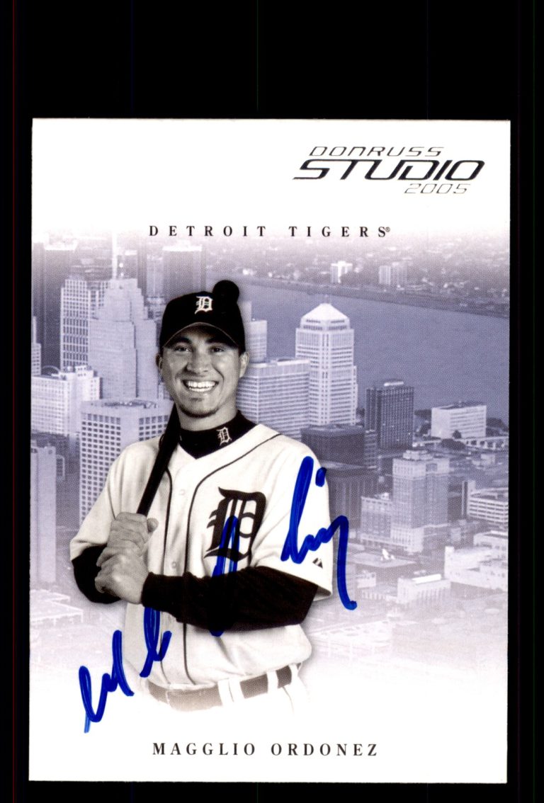Signed Baseball Card Auto Magglio Ordonez 2005 Donruss Studio #115 Tigers