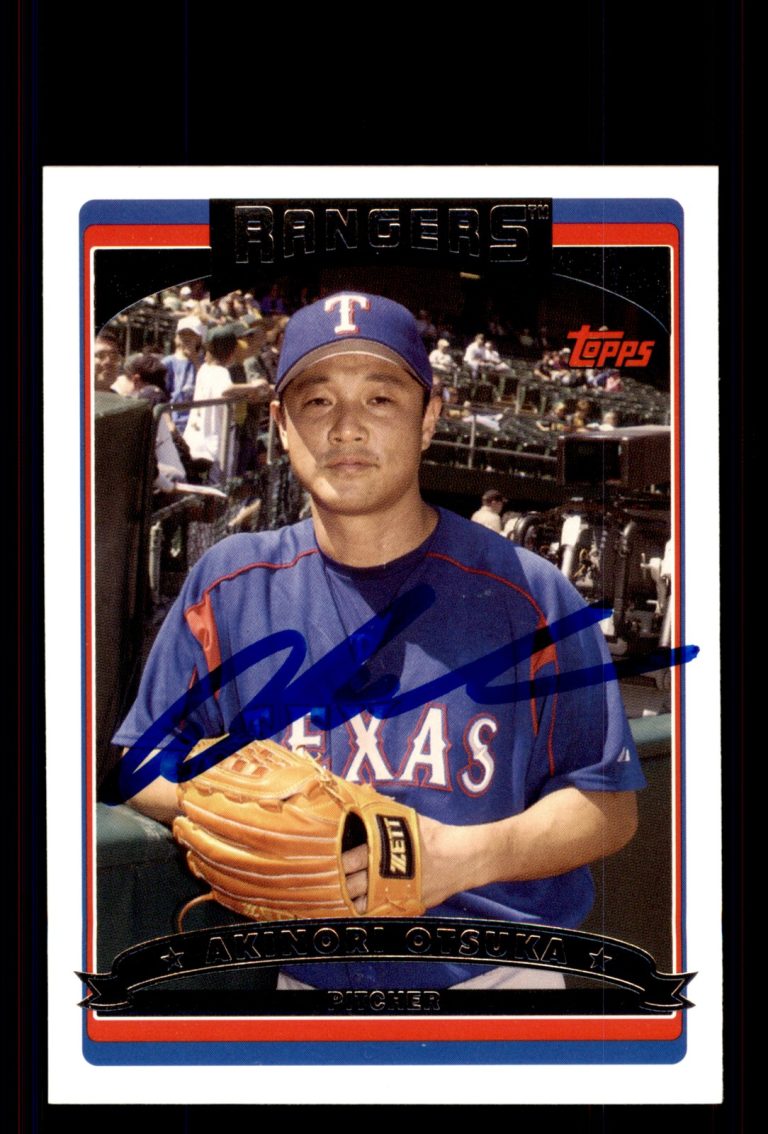 Signed Baseball Card Auto Akinori Otsuka 2006 Topps #UH37 Texas Rangers