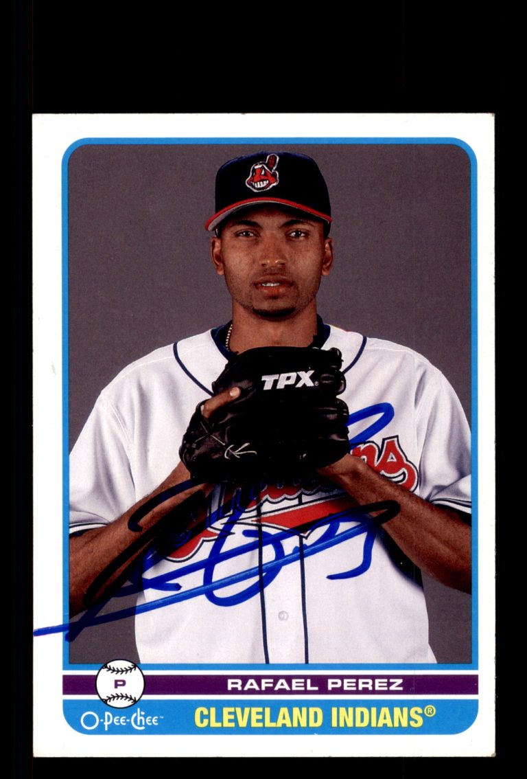 Signed Baseball Card Auto Rafael Perez 2009 O-Pee-Chee #128 Indians