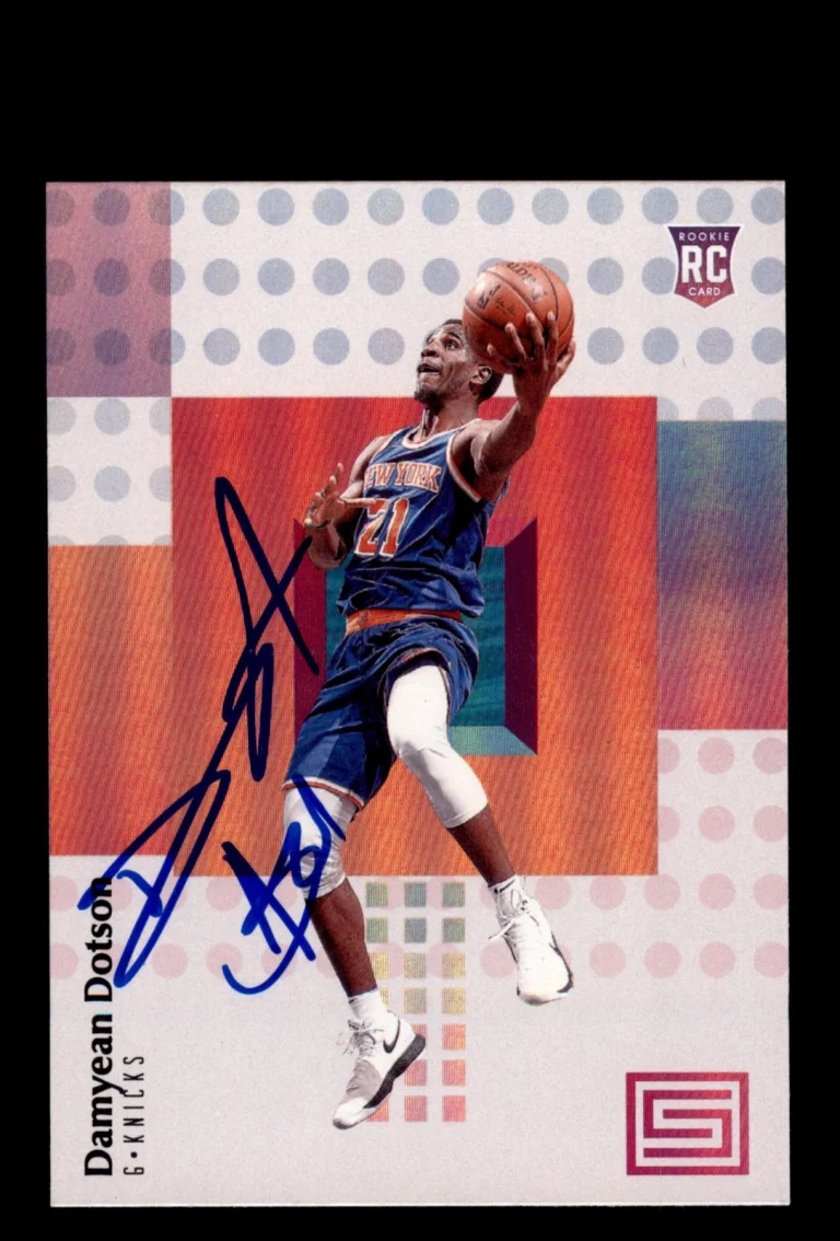 Signed Basketball Card Auto Damyean Dotson 2017-18 Panini Status #113 Knicks