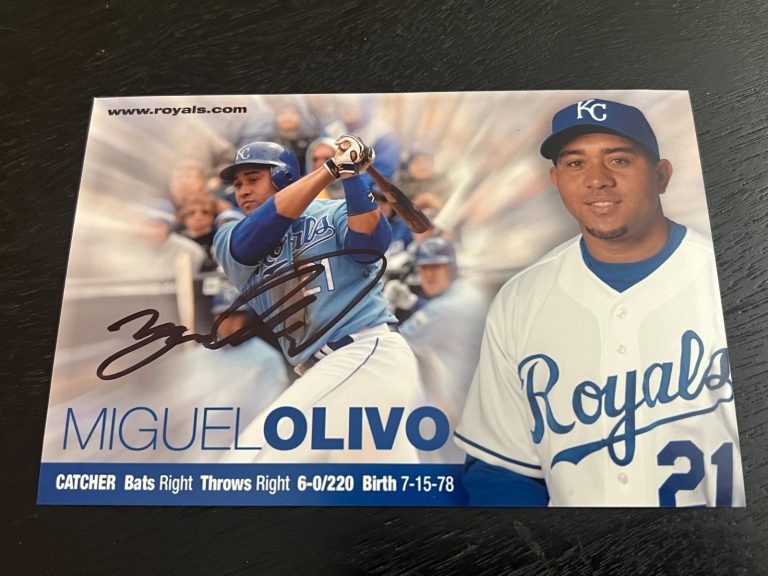 SIGNED BASEBALL POSTCARD AUTO KANSAS CITY ROYALS TI MIGUEL OLIVO