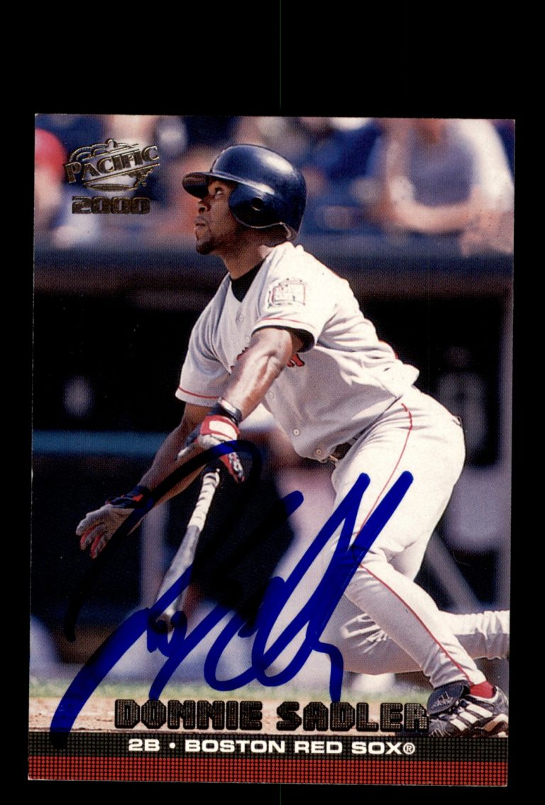 Signed Baseball Card Auto Donnie Sadler 2000 Pacific #73 Boston Red Sox