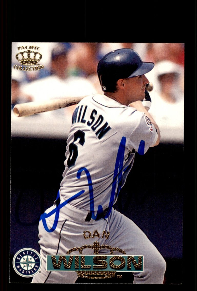 Signed Baseball Card Auto Dan Wilson 1996 Pacific Crown Collection #405 Mariners
