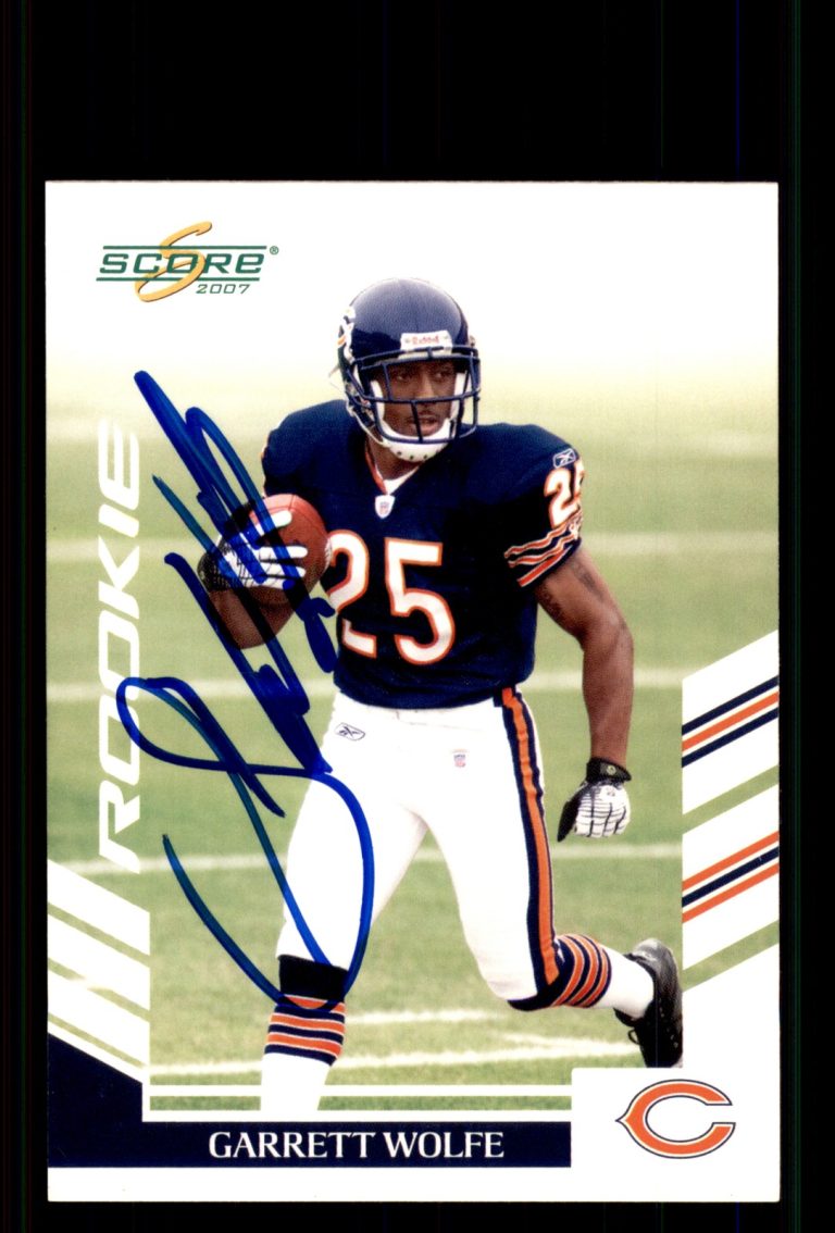 Signed Football Card Auto Garrett Wolfe 2007 Score #389 Chicago Bears