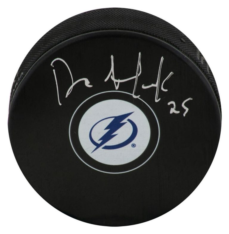 Dave Andreychuk Signed Tampa Bay Lightning Logo Hockey Puck - (SCHWARTZ COA)